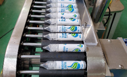 全自動臥式圓瓶貼（tiē）標機